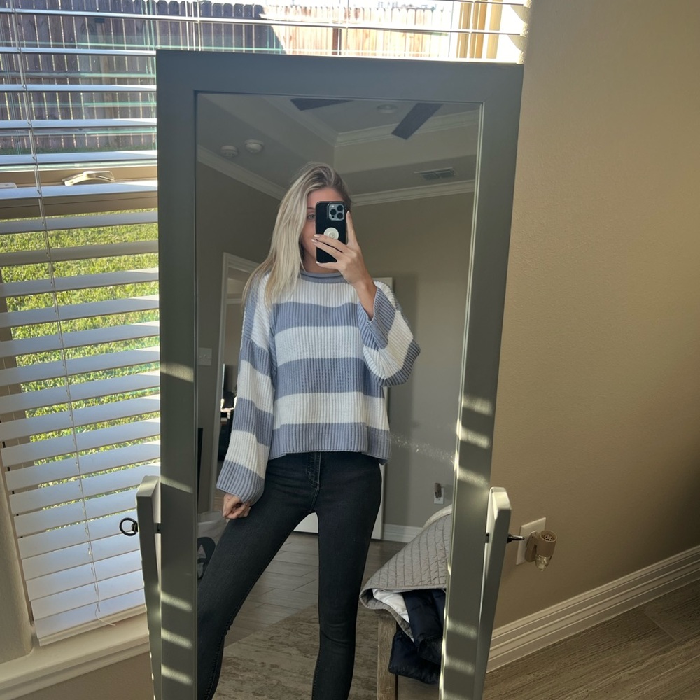 Amazon Striped Sweater - Picture 4 of 7
